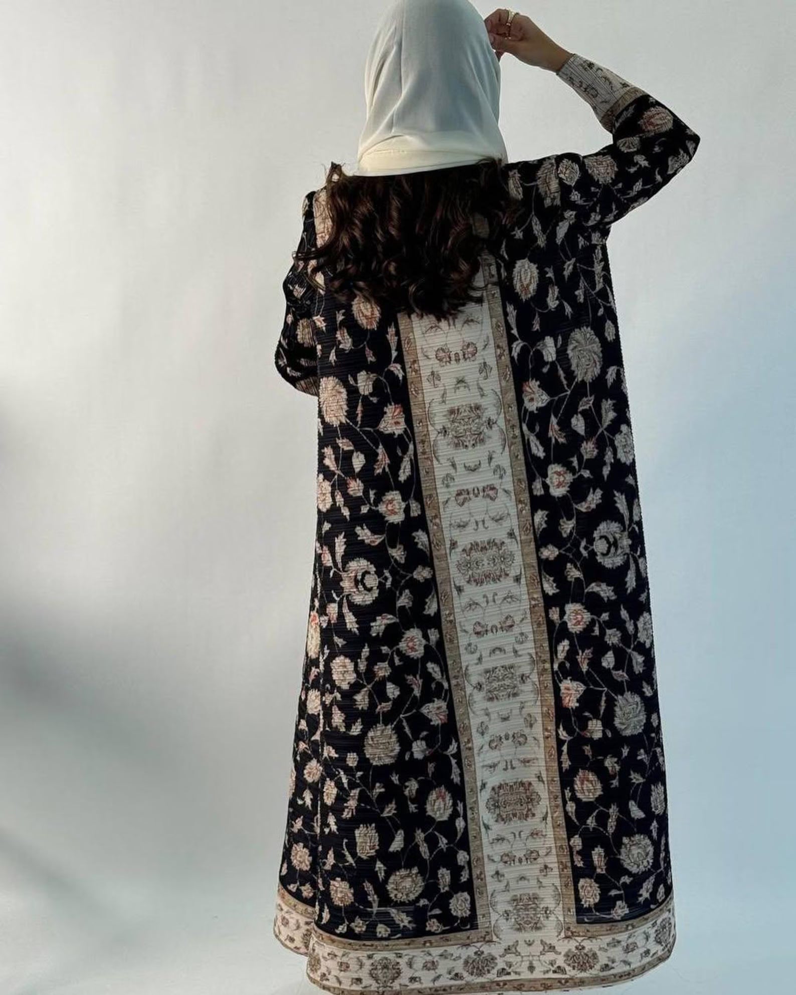 Sultana Noir Abaya